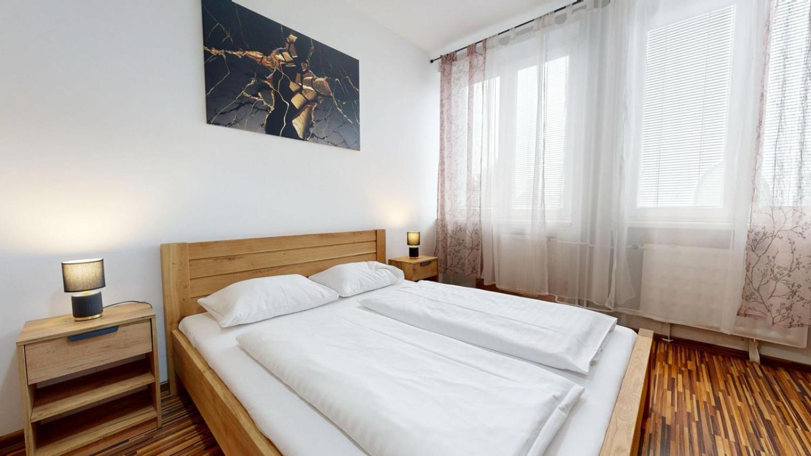 Hotel Hubert Nové Zámky Zewnętrze zdjęcie