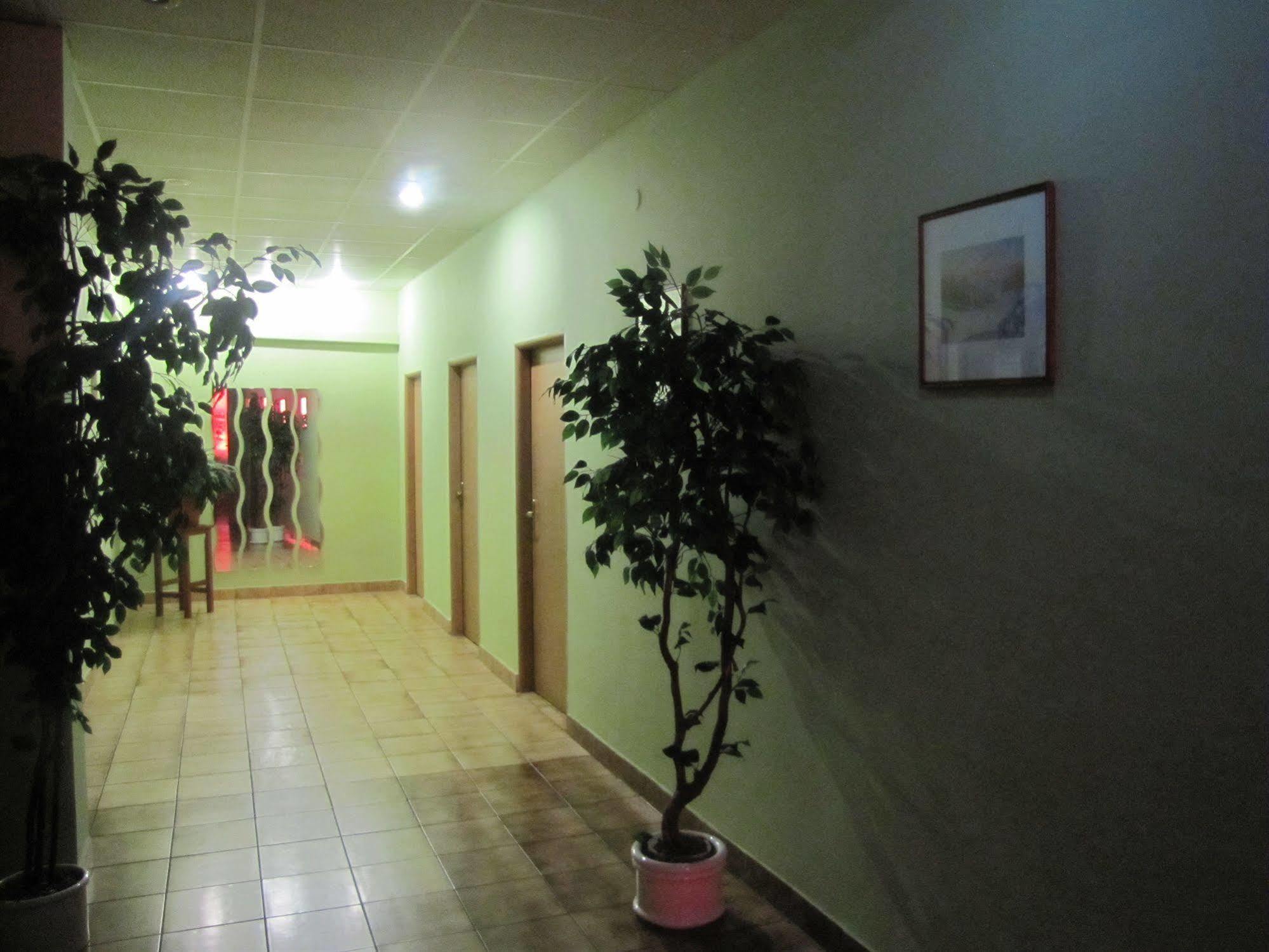 Hotel Hubert Nové Zámky Zewnętrze zdjęcie